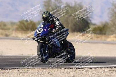 media/Dec-06-2025-CVMA (Sat) [[4a896cc04c]]/Race 4-Formula Middleweight/